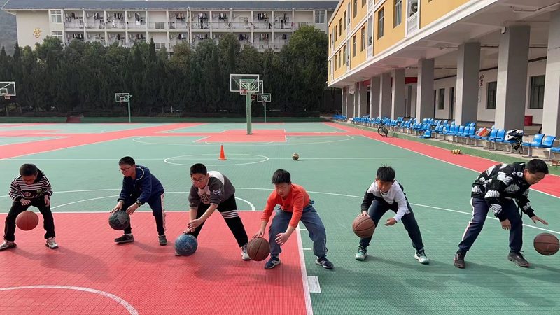 小标题：技能培训市场现状